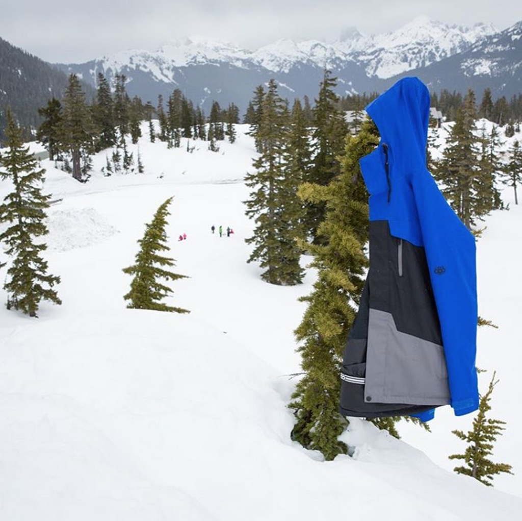 686 Outerwear :: New 2017 Snowboard Jackets and Pants